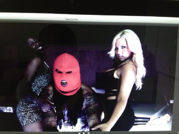 "I'M OFF THAT" ft. YOUNG POWDER VIDEO PREMIERS TODAY MAY 28th @ 6pm DIRECTED BY FRANCO!!