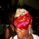 How many colors does she have in her hair?