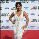 Actress Lisa Raye poses on the red carpet at the 2010 BET Awards