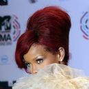 Rihanna poses on the red carpet @ 2010 MTV Europe Music Awards in Madrid