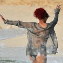 Rihanna spends Christmas in 2010 in Barbados