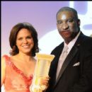Soledad O'Brien receives her award