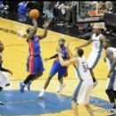 Pistons Will Bynum glides in for two points