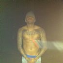 Chris Brown twitpics himself shirtless