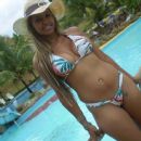 Poolside dime
