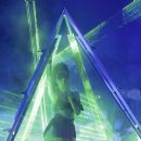 Rihanna performing on the 2012 'American Idol' finale