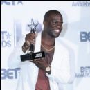 Kevin Hart receives award for Best Actor at the 2012 BET Awards