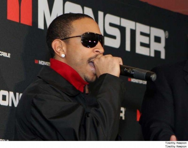 Ludacris rapping