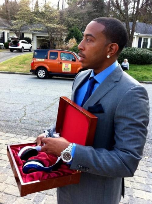 Ludacris with his Soul headphones