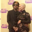 Wiz Khalifa and a pregnant Amber Rose on the red carpet of the 2012 MTV VMA Awards