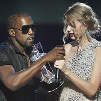 VMA 09 - Kanye West and Taylor Swift