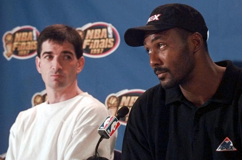 Get Cooked: Karl Malone And John Stockton 'Tell Their
Story', Sports Fans Slam Utah Jazz For Platfor