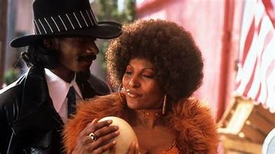 SNOOP DOGG ADMITS HE 'FAINTED' WHEN HE MET PAM GRIER: 'MY HEART WAS BEATING FAST