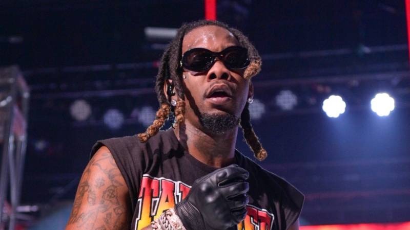 Offset Brings In The New Year Getting Handsy With Blonde Woman