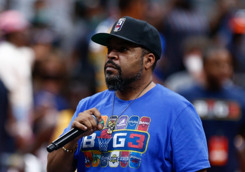 Ice Cube Weighs In On Comparisons Between "No Vaseline" And Drake's "Family Matters"