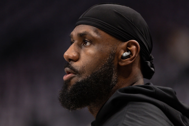 For Your Viewing Pleasure: LeBron James Details Receiving $10M Offer From Reebok During Senior Year 