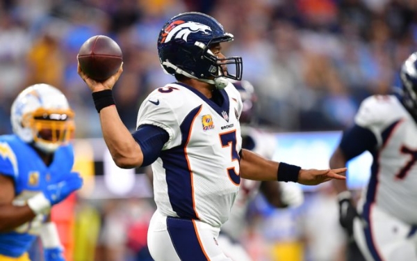 Chargers Beat Broncos 19-16 in OT