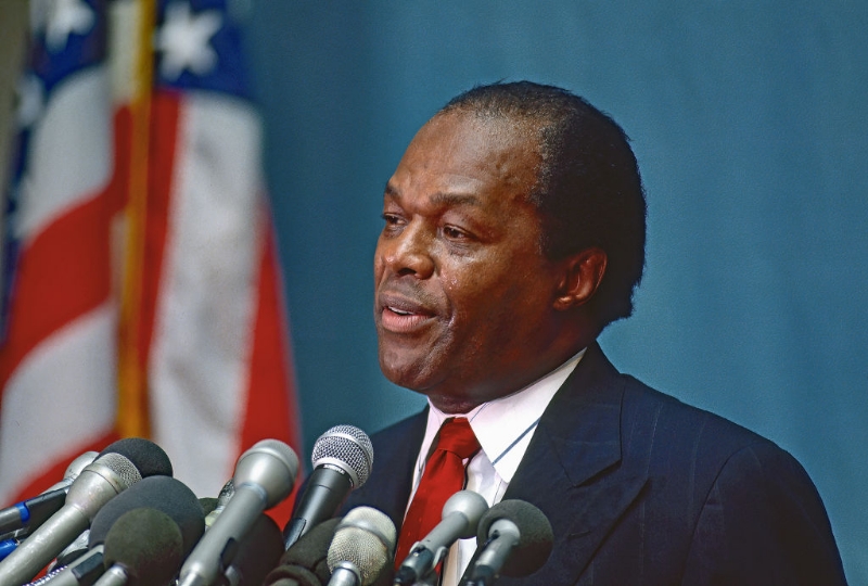 &pizza Chain Disrespects Late DC Mayor Marion Barry With Distasteful Dessert Referencing Crack Cocai