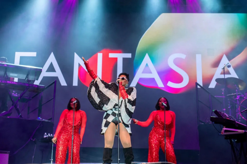 ONE MusicFest Stage Style Moments: Fantasia Dazzles In Black And White