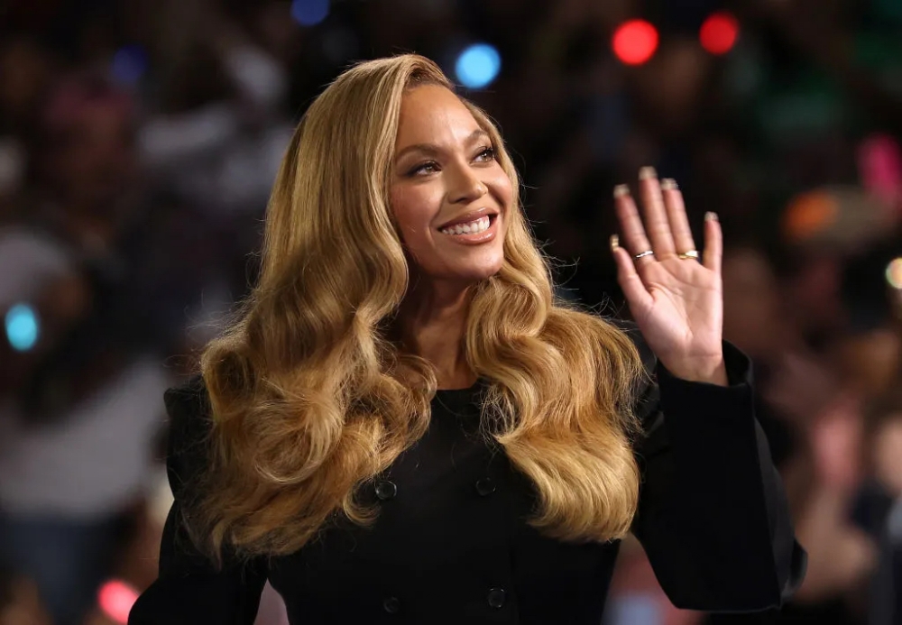 14 items, What A Year: Highlighting All Of The Records Broken (& The Women That Broke Them) During T