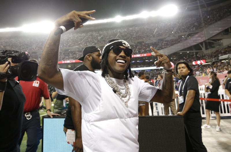 Lil Durk Is Reportedly In "Great Spirits" In Miami Prison