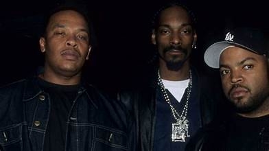SNOOP DOGG CREDITS ICE CUBE WITH INSPIRING HIS STAR TURN ON DR. DRE'S 'THE CHRONIC'