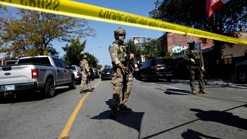 2 Motorists Charged in Chicago, Including One Shot by Federal Agent