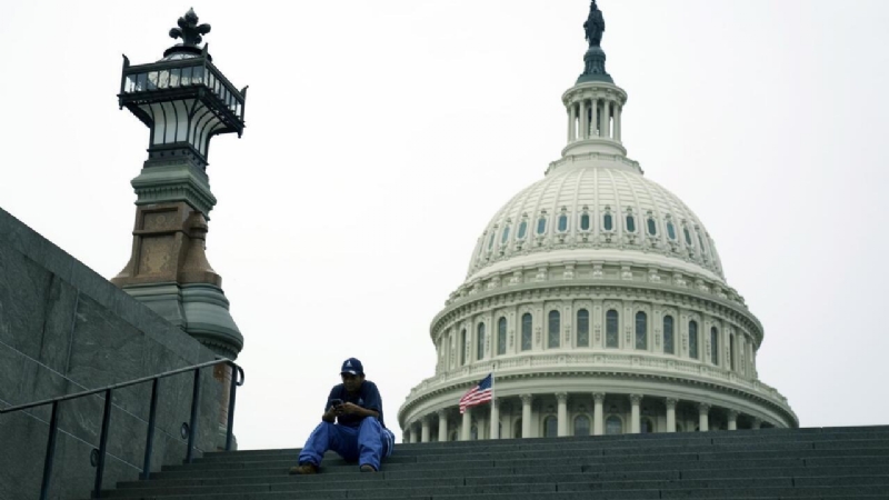 Trump blames Democrats as US government shutdown enters sixth day
