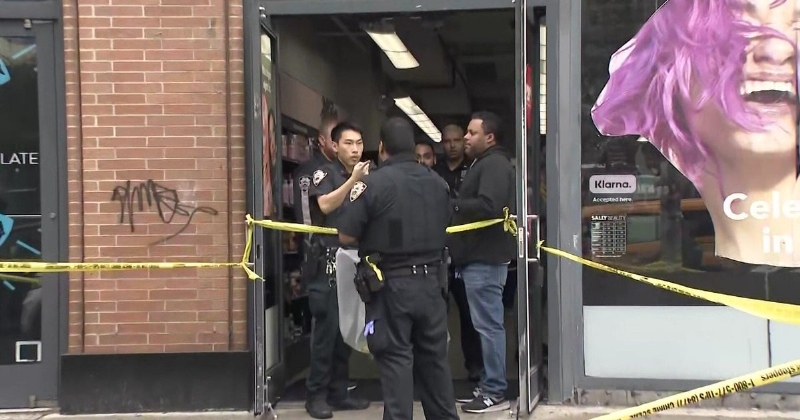 NYPD officer hurt breaking up stabbing in Chelsea