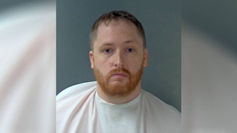 Docs: Parole officer used Kik account to receive sexually explicit photos of minor