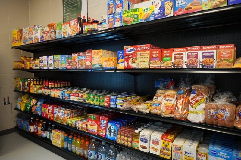 Free grocery store opens at Huffman Middle School in Birmingham