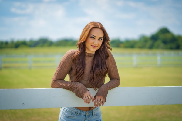 Country Pop Artist Kiana Reclaims Her Story with "You Thought"