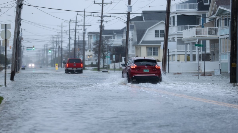 Nor'easter continues to wreak havoc on tri-state with biggest impact felt along coast