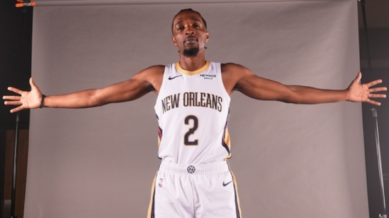 Pelicans, Rockets meet in Herb Jones homecoming game in Birmingham