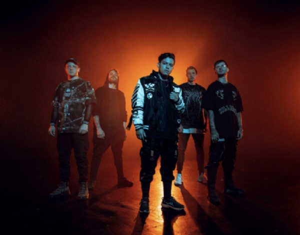 Set For Tomorrow Signs to Thriller Records and Releases New Single "Someone Lonely"