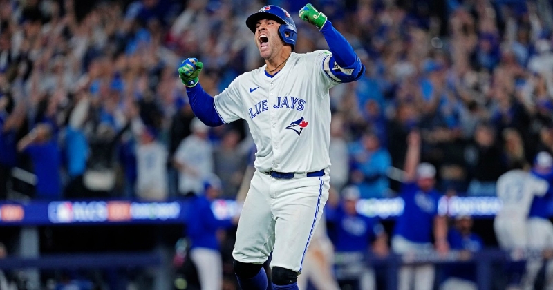 Toronto Blue Jays advance to World Series, will face Los Angeles Dodgers