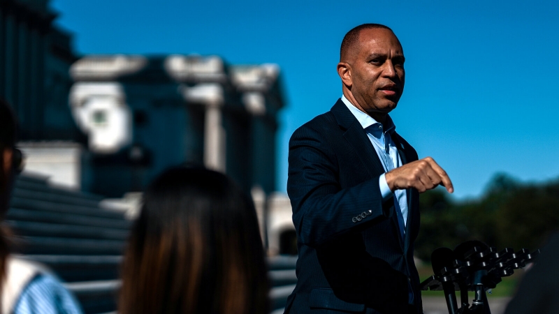 Pardoned Jan. 6 Rioter Charged With Threatening Hakeem Jeffries