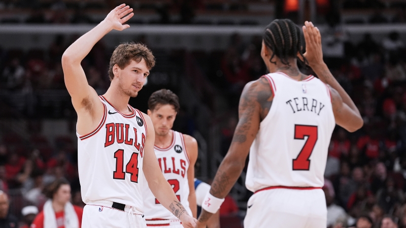 Chicago Bulls opening season at home against Detroit Pistons