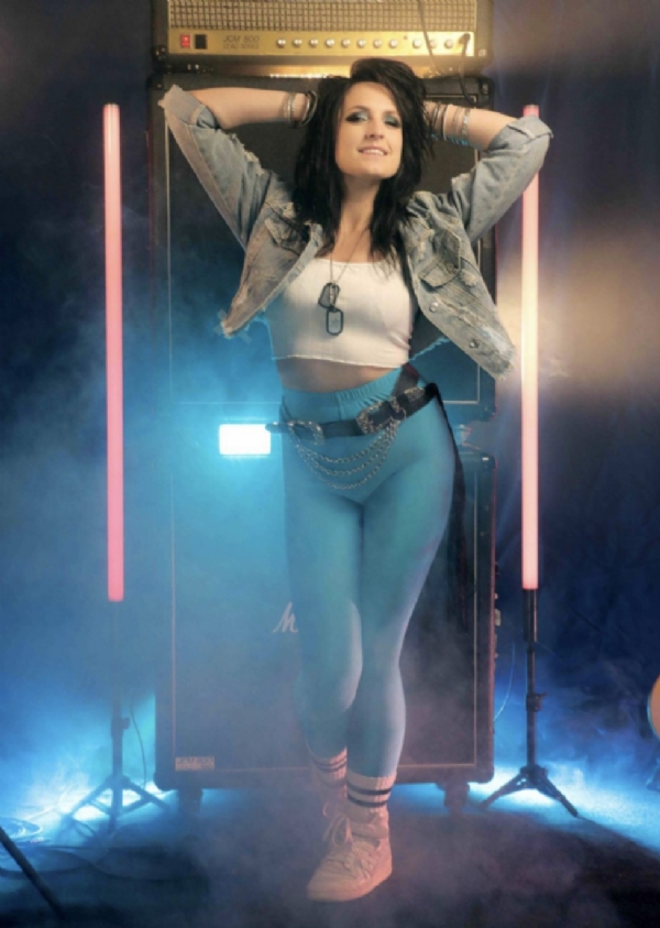 CHEZ KANE Shares New Single "Tongue Of Love"