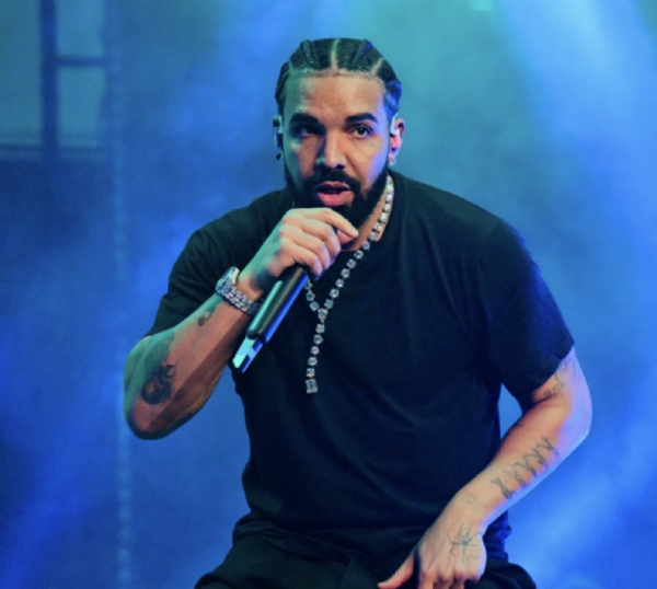 Drake Sued By Missouri Man Over "Deceptive" Online Casino