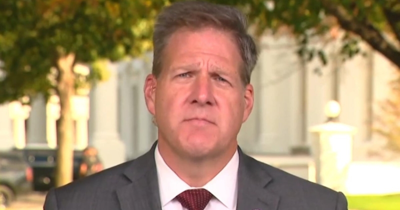 Aviation experts tell White House things are "hitting a breaking point" as shutdown drags on