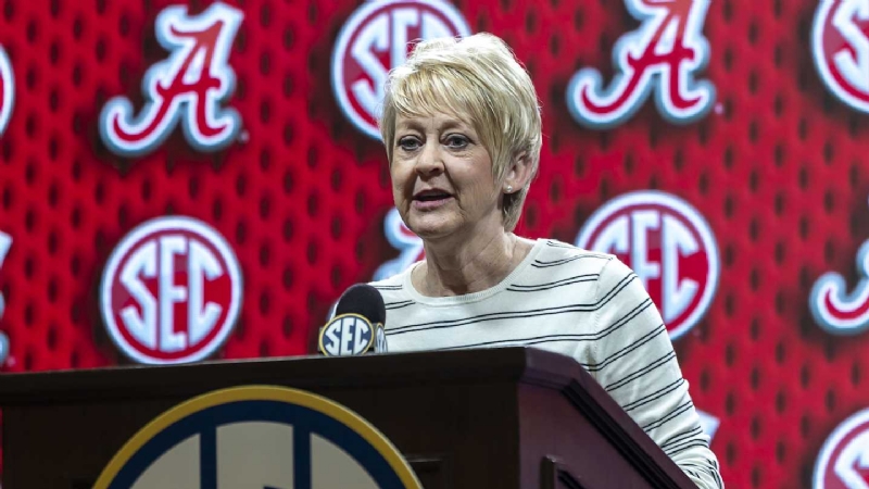 Alabama Women's Basketball Coach Kristy Curry Joins the Crimson Flame Podcast