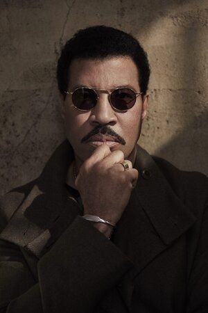 Lionel Richie to Receive Icon Award at 2022 American Music Awards