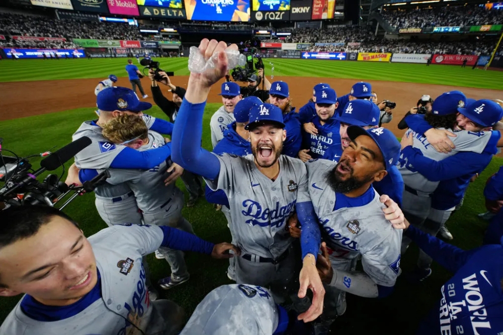 New York Yankees Blow 5-Run Lead As Los Angeles Dodgers Clinch World S