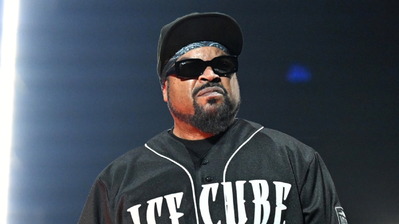 Ice Cube Blasts Lazy Rappers Over "Bullsh*t" Performances: "I Came To Hear You Rap!"