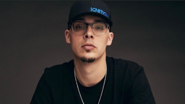 Chase Matthew Notches His First Ever No. 1 On Billboard Country Airplay Chart With "Darlin'"