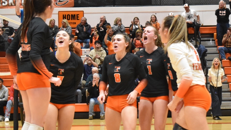 PHOTOS: Images from Tecumseh's win over Parma Western, their second straight regional title