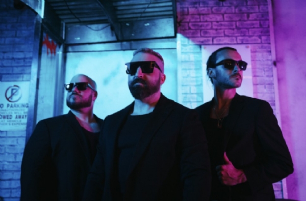 ALL THE DAMN VAMPIRES Turn Benny Mardones' "Into The Night" Into A Gothic Midnight Tragedy