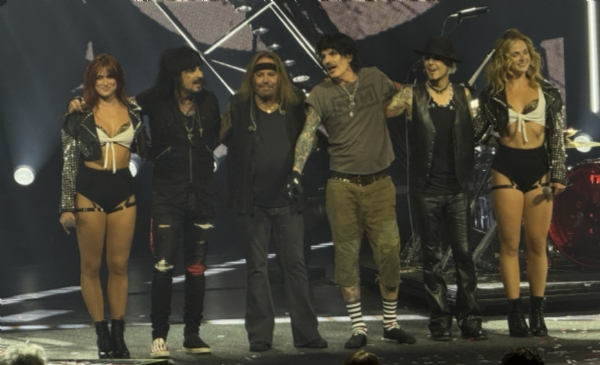 Motley Crue Announces 2026 'Return Of The Carnival Of Sins' North American Tour