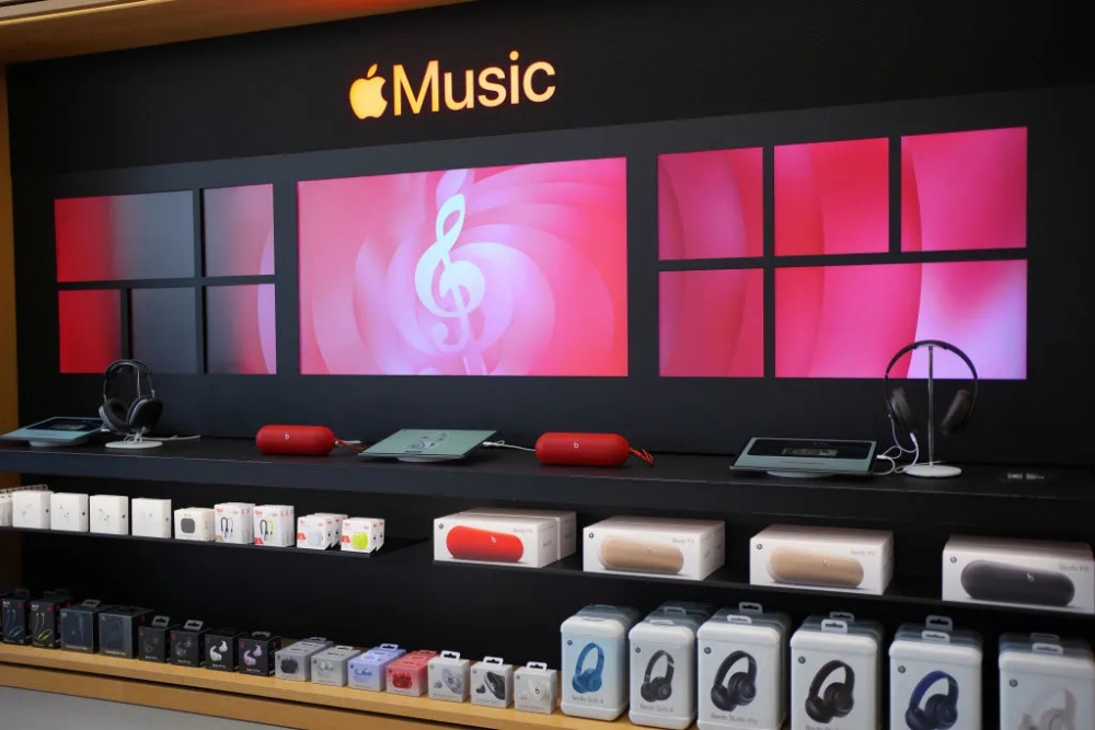 Spotify Wrapped vs Apple Music Replay: What's New for 2024?
